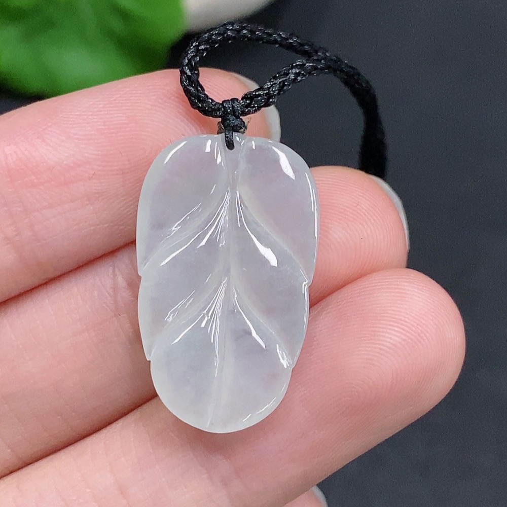 F33941937 Jadeite Leaf Pendant Total Weight Approx. 3.5g (Including Rope Weight)