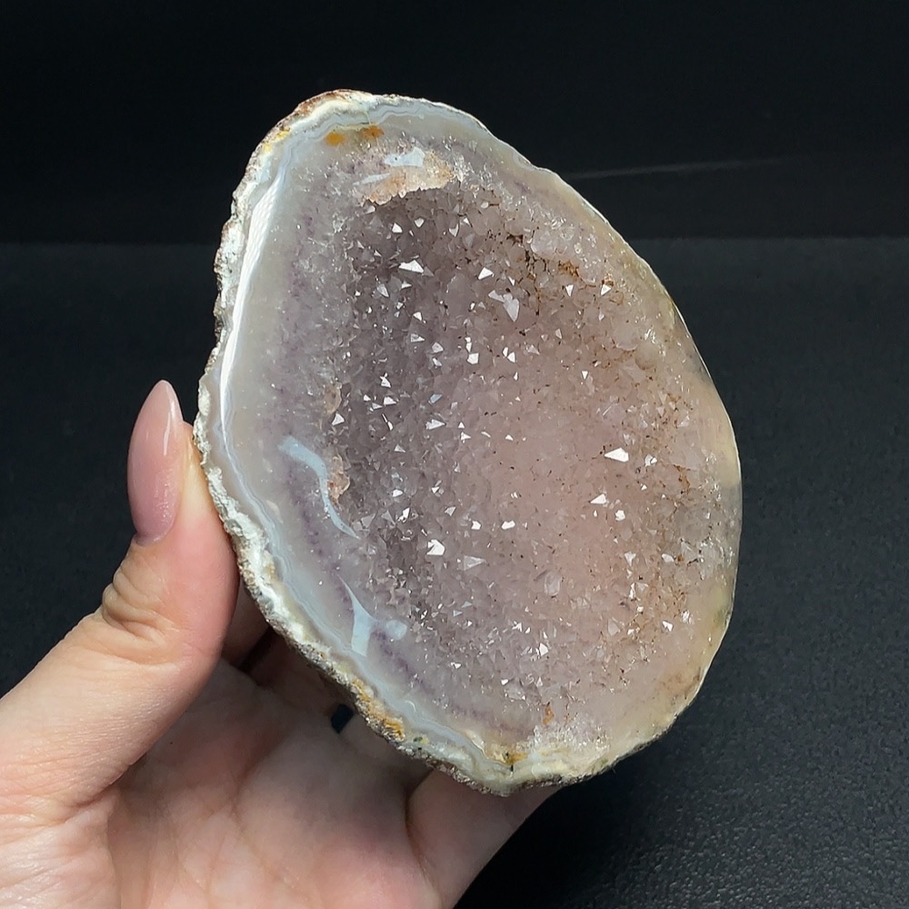 C32712734 Crystal Ornament, Base Not Natural, Total Weight Approx. 288.12g