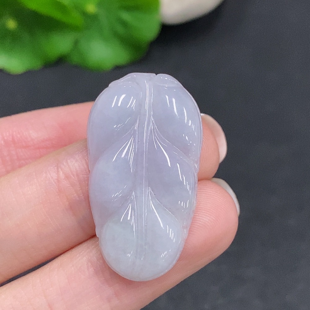 F34003365 Jadeite Leaf Pendant, Total Weight Approx. 3.8g