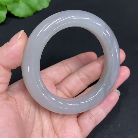 H34014962 Hetian Jade Round Bracelet Size 53.7 Total Weight Approx. 68.8g