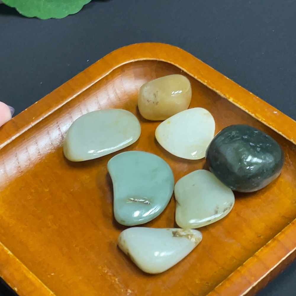 H33881689 Hetian Jade, undetermined cause of skin color, total weight approx. 45.4g