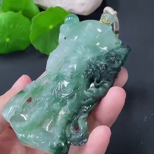 F30573109 Jadeite Pendant Guan Yu Total Weight: Approx. 76.38g (Incl. Rope)