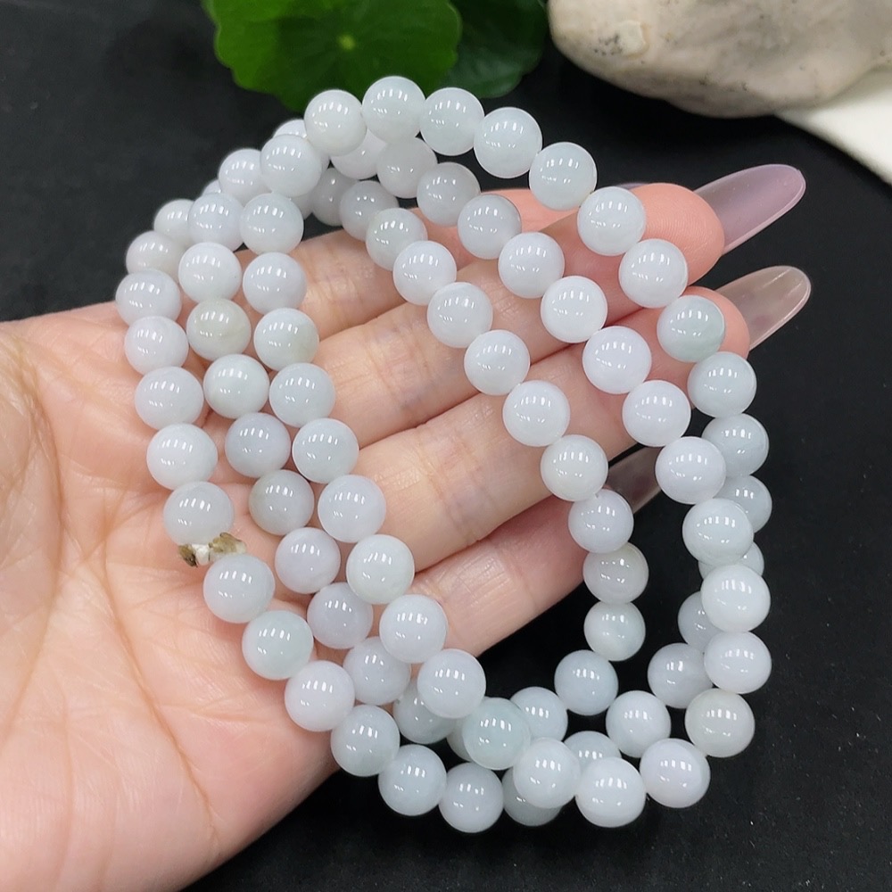 F35128005 Jadeite bead necklace, approximately 7.7mm, total weight about 69.1g