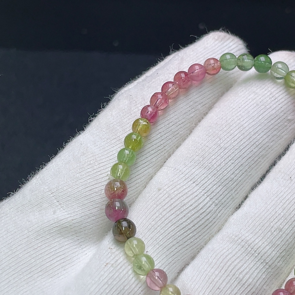 C29401471 Tourmaline Bracelet with Visible Organic Matter, Total Weight Approx. 5.26g, Size ~4.1mm