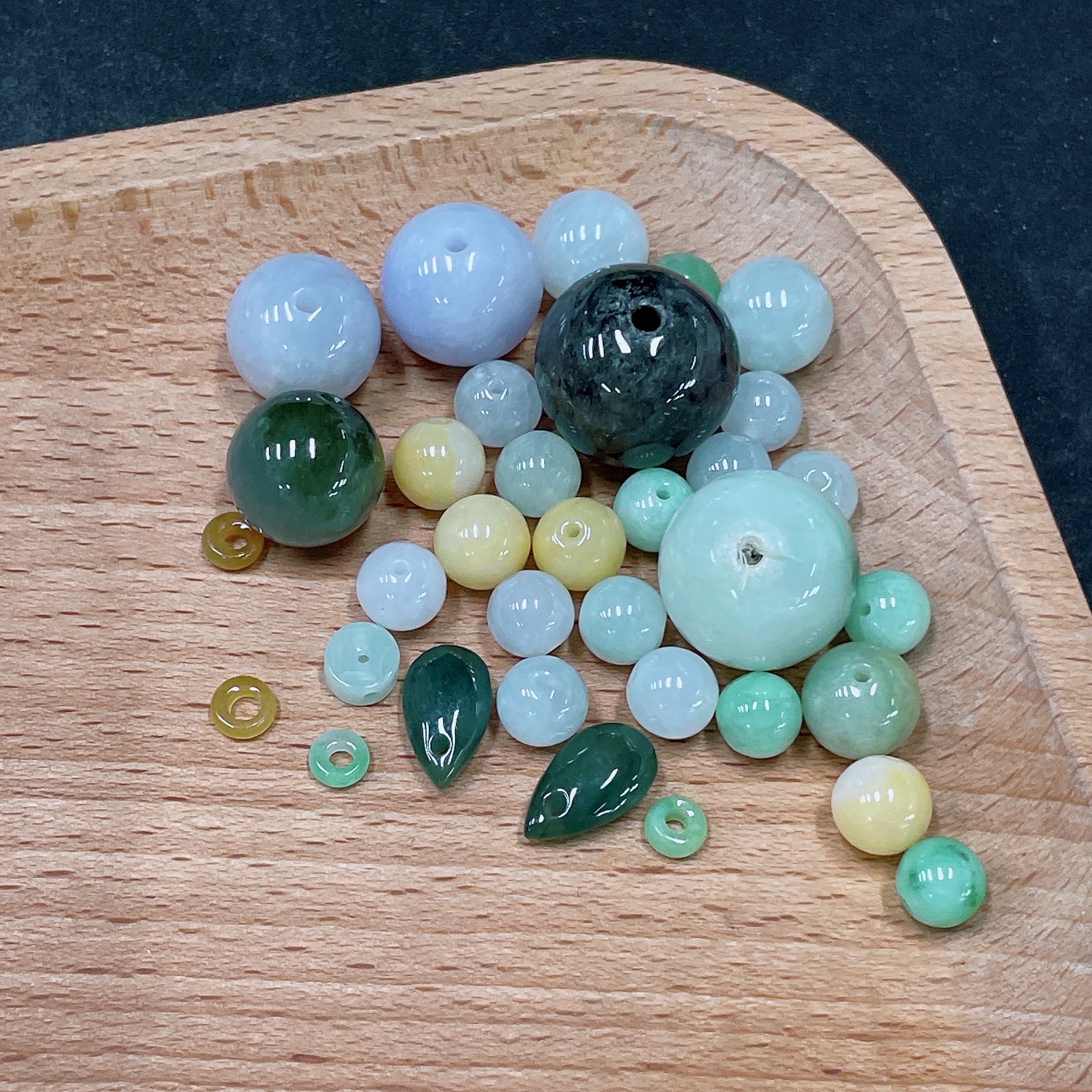 F35138922 Jadeite Beads Sell as a Lot Total Weight Approx. 52.32g