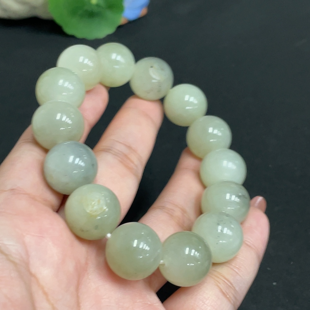 H35118354 Hetian Jade Bracelet, Approx. 15.8 mm, Total Weight Approx. 86.1g