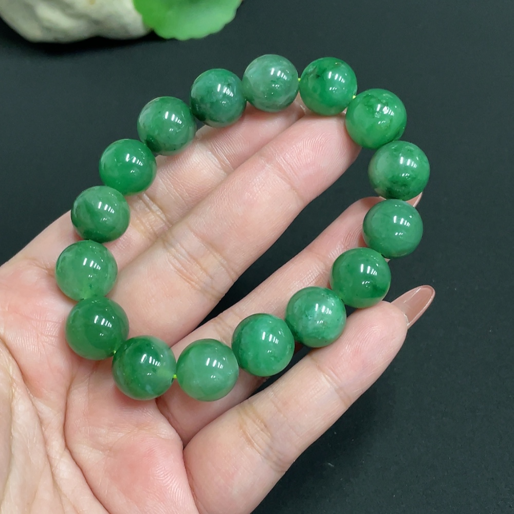 H34073843 African Emerald (Dulong Jade)