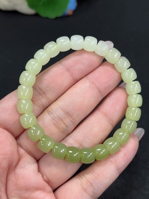 H46521867 和田玉手串 卡7.7mm左右 货品总重约21.7g