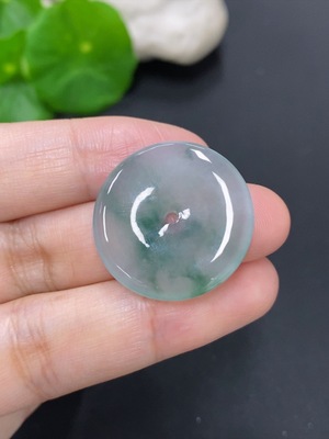 F46526101 翡翠平安扣 货品总重量约5.4克