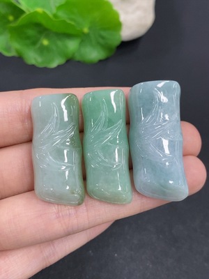 F41926395 翡翠节节高升挂件一手走