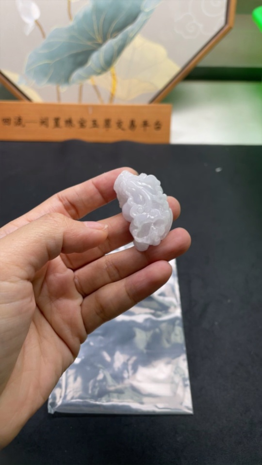 F30494080 Jadeite Pi Xiu pendant, total weight approx. 18.92g