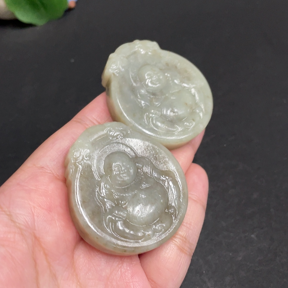 H29431620 Hetian Jade Pendant - Buddha Statue - Containing Other Mineral Components - Total Weight Approx. 91.8g