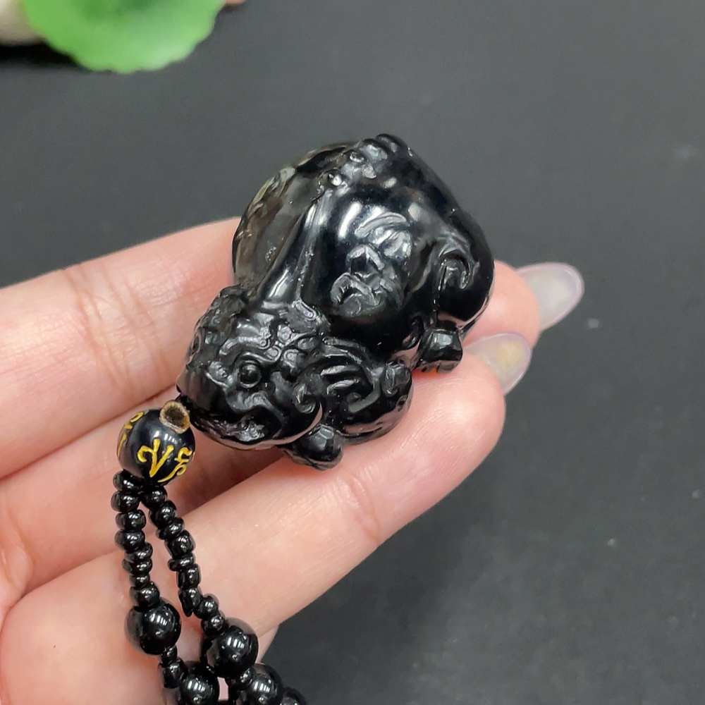 H33901983 Hetian Jade Pendant Rui Beast