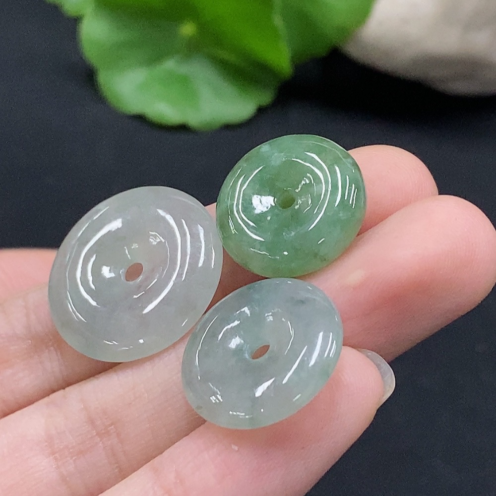 F35115447 Jadeite Safety Buckle Sell as a Lot