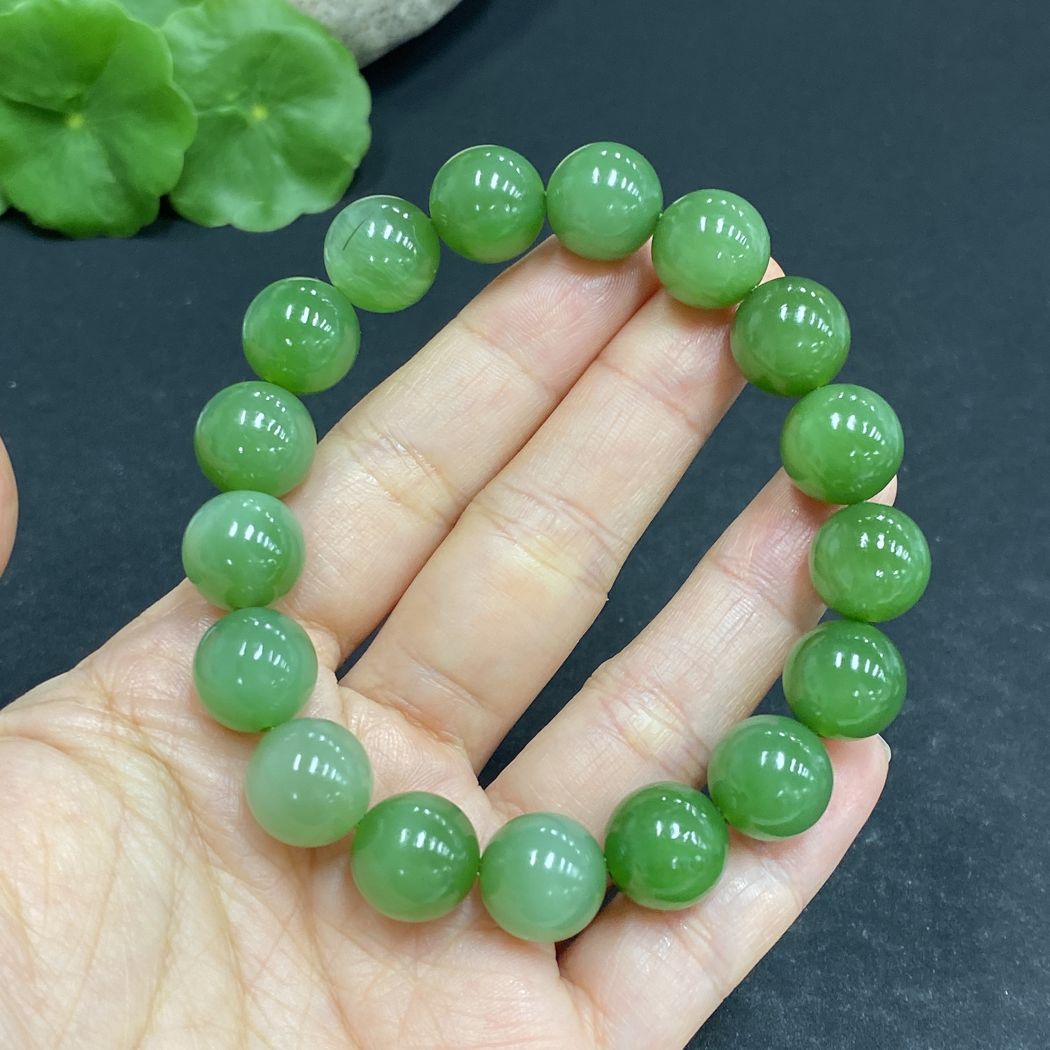 H32814233 Hetian Jade Bracelet, approx. 11.7mm beads, total weight approx. 45.2g