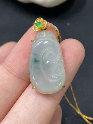 F29357739 Jadeite Pendant Main Body 18k Rest Non-Gold Total Weight with Chain Approx. 4.33g