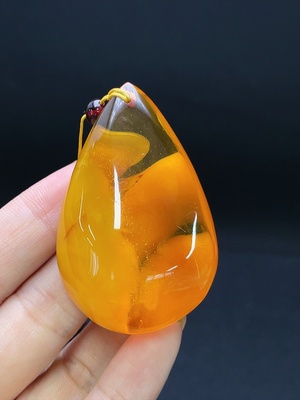 C29339578 Amber Beeswax Pendant, Total Weight Approx. 23.81g