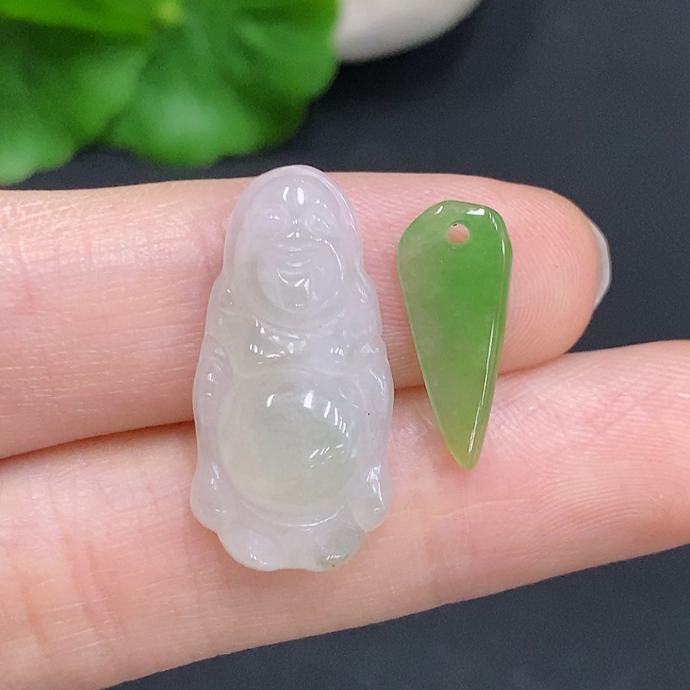 F33831776 Jadeite Pendant Sell as a Lot