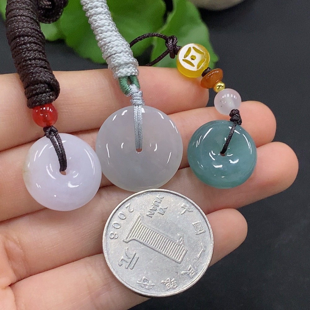 F33866399 Jadeite safety buckle pendant with non-A grade beads