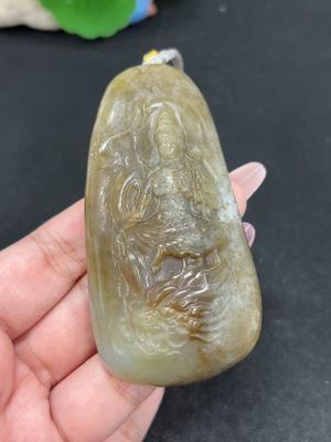 H46520304 和田玉挂件 观音 货品总重约【含绳】121g