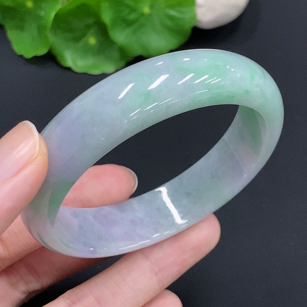 F30542981 Jadeite Round Bangle, Total Weight Approx. 52g, Size 55.2, with Crack