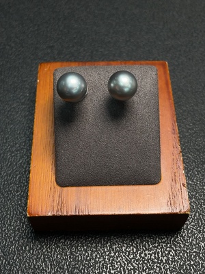 C29341289 Seawater pearl earrings, color origin undetermined, non-gold, total product weight approximately 2.84g, size about 9.4mm