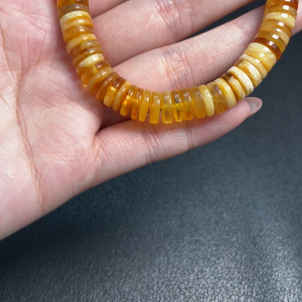 C33872021 Amber Beeswax Bracelet, Total Weight Approx. 11.94g, Size About 8.9mm