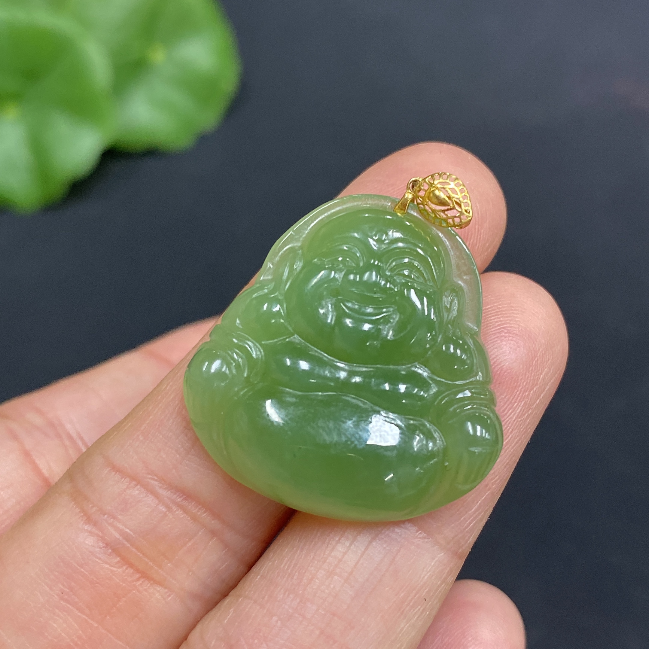 H30546024 Hetian Jade Pendant Buddha with 18K Gold Clasp Total Weight Approx. 4.3g