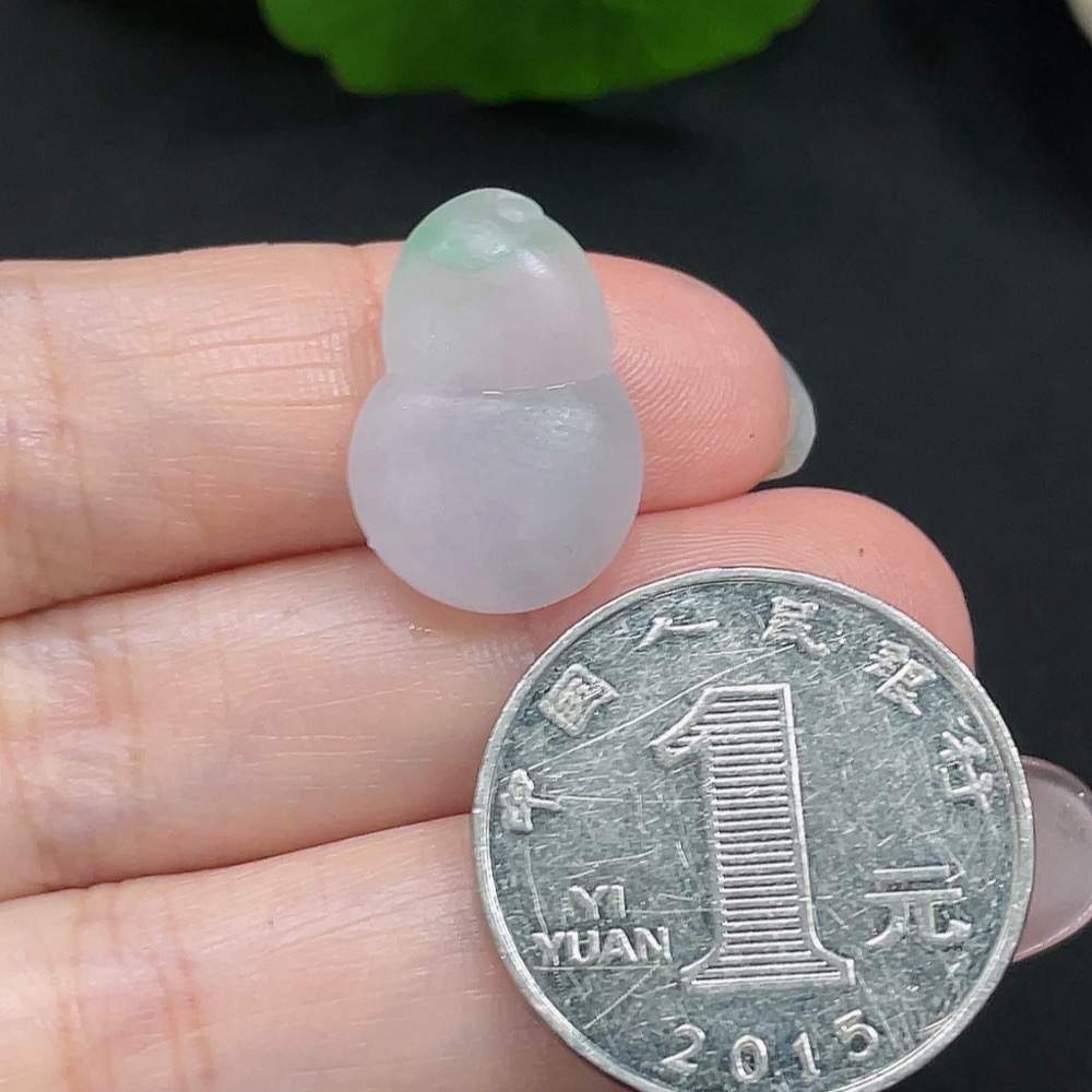 F34981814 Jadeite Gourd Pendant Rough Piece Total Weight About 2.7g