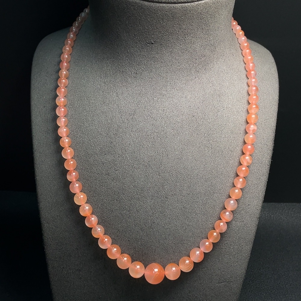 C29370889 South Red Agate Bead Strand Non-Gold Setting Approx. 4.1-12.4mm Total Weight About 38.42g Visible Organic Matter