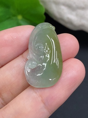 F32701481 JadeiteRuyi Pendant, total weight approx. 3.3g (color origin undetermined)