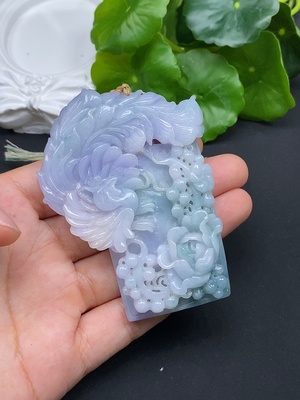 F45457818 翡翠挂件 凤穿牡丹 总重约81.87g（含绳）