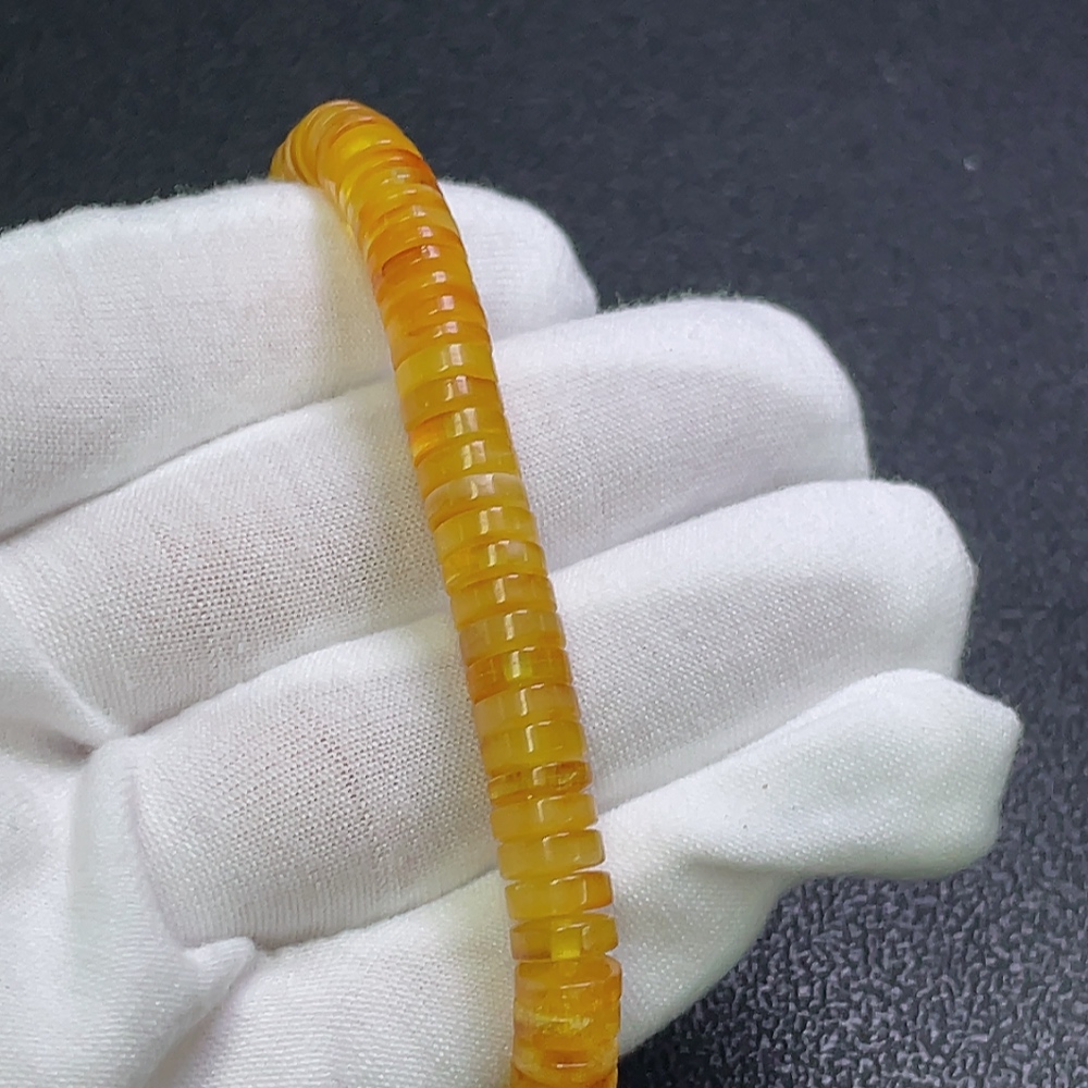 C31666427 Amber Beeswax Bracelet, Total Weight Approx.7g, Size About 6.9mm