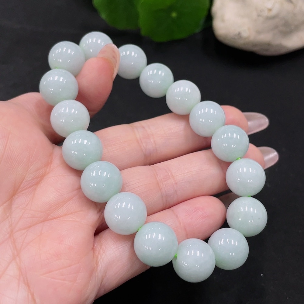 F35082323 Jadeite bracelet, approx. 12.1mm, total weight approx. 52.3g