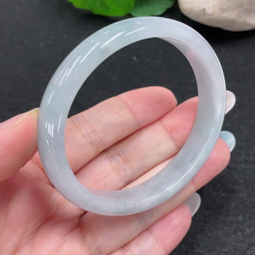 F33899708 Jadeite Noble Consort Bracelet Size 54.6/48.4 Total Weight Approx. 35.2g