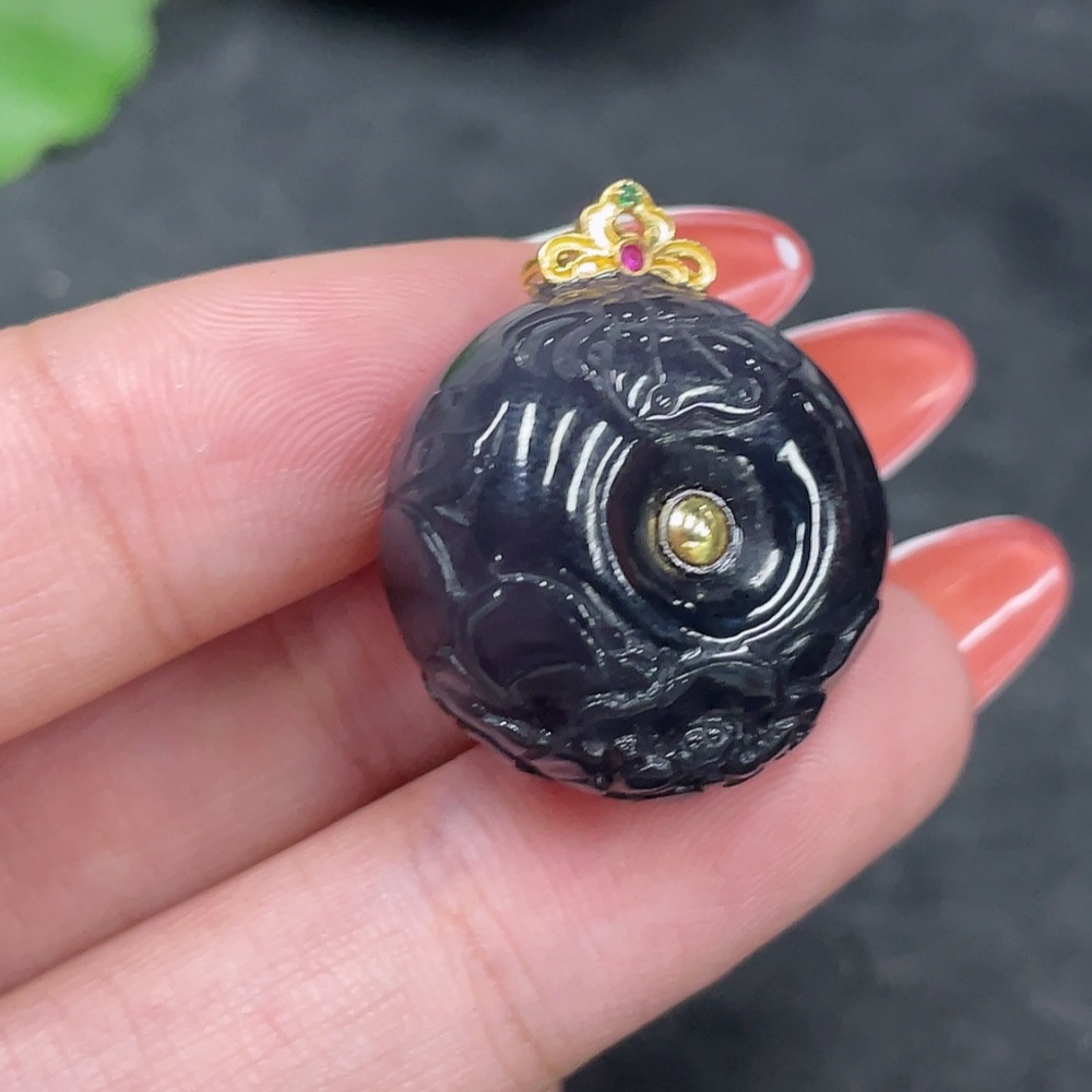 H34980092 Hetian Jade Pendant Carved Flower Button with 18K Gold Clasp, Total Weight Approx. 9.7g