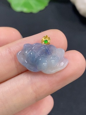 F43172123 翡翠莲花挂件 18k 货品总重约1.5g