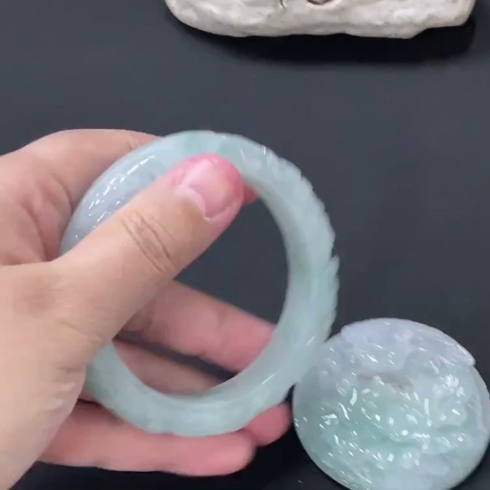 F27110381 Jadeite Bangle Set Size 55.8 Total Weight Approx. 131.26g