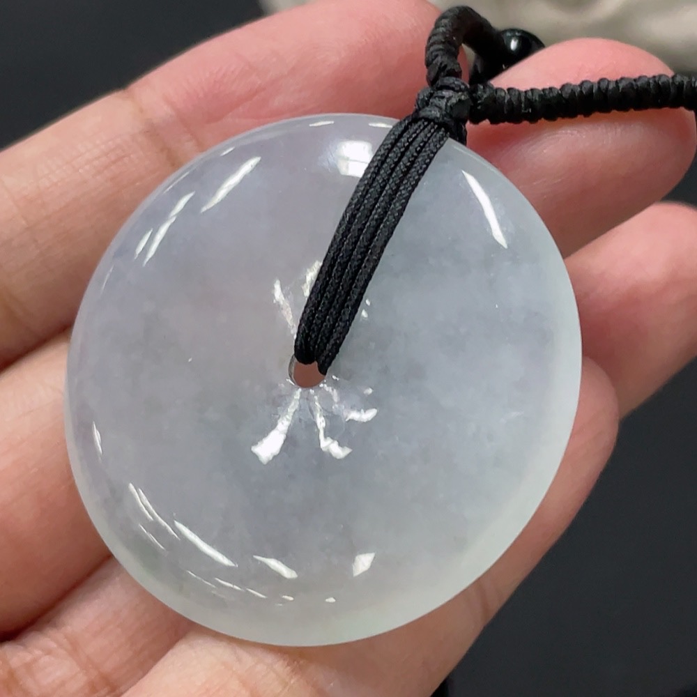 F28284265 Jadeite Peace Pendant with Non-A Grade Beads, Total Weight Approx. 19.78g