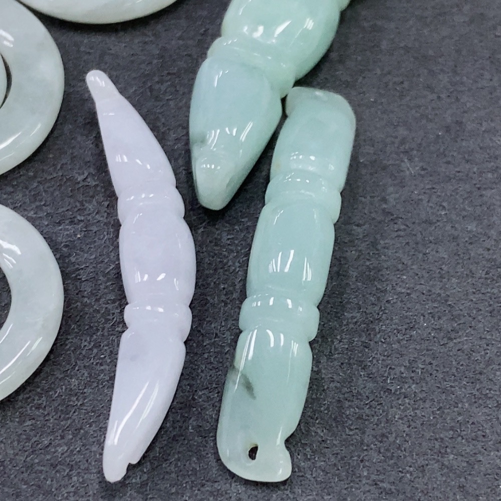 F34948623 Jadeite Pendant Sell as a Lot