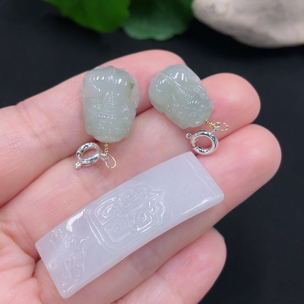 F30460621 Unset Jadeite Pendant