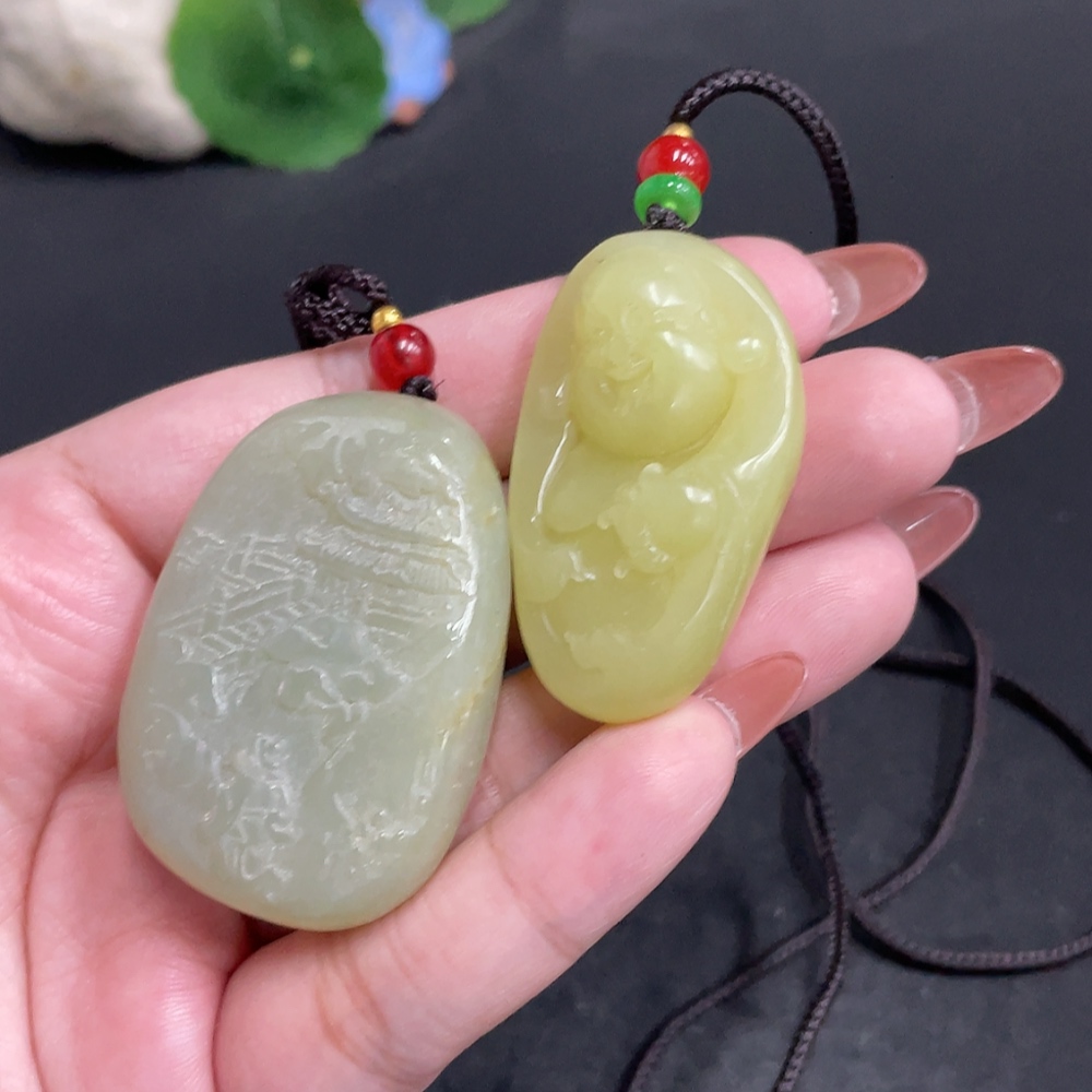 H34055076 Hetian Jade Pendant - Buddha - Landscape