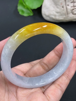 F42972988 翡翠正圈手镯 货品总重约58.1g  57圈口