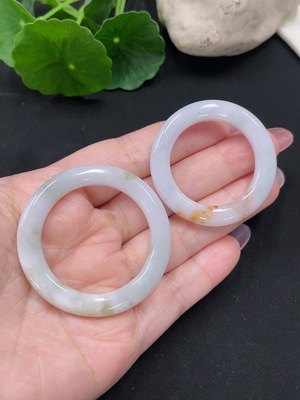 F34981914 Jadeite Peace Ring Pendant Sell as a Lot (yellow part color origin undetermined)