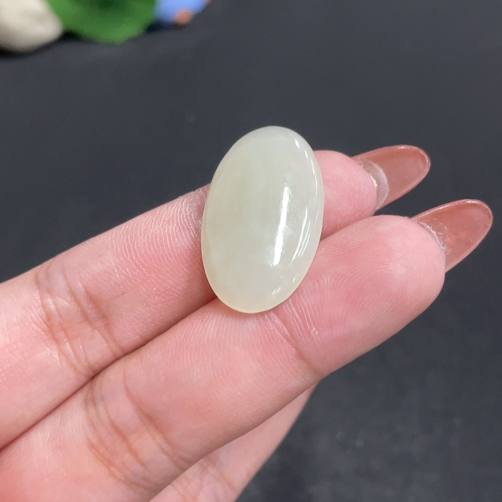 H34011439 Hetian Jade cabochon, total weight approx. 3.2g