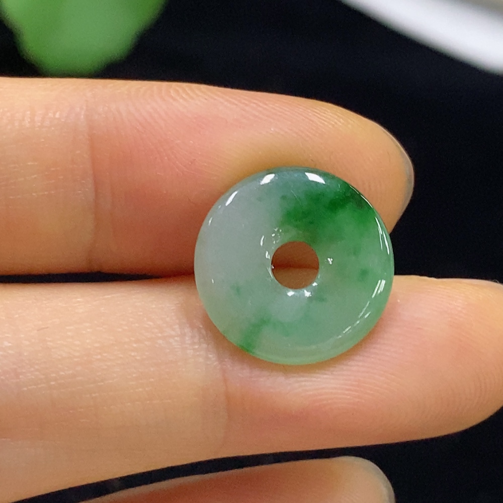 F35114115 Jadeite Pendant Safety Buckle Total Weight Approx. 0.95g