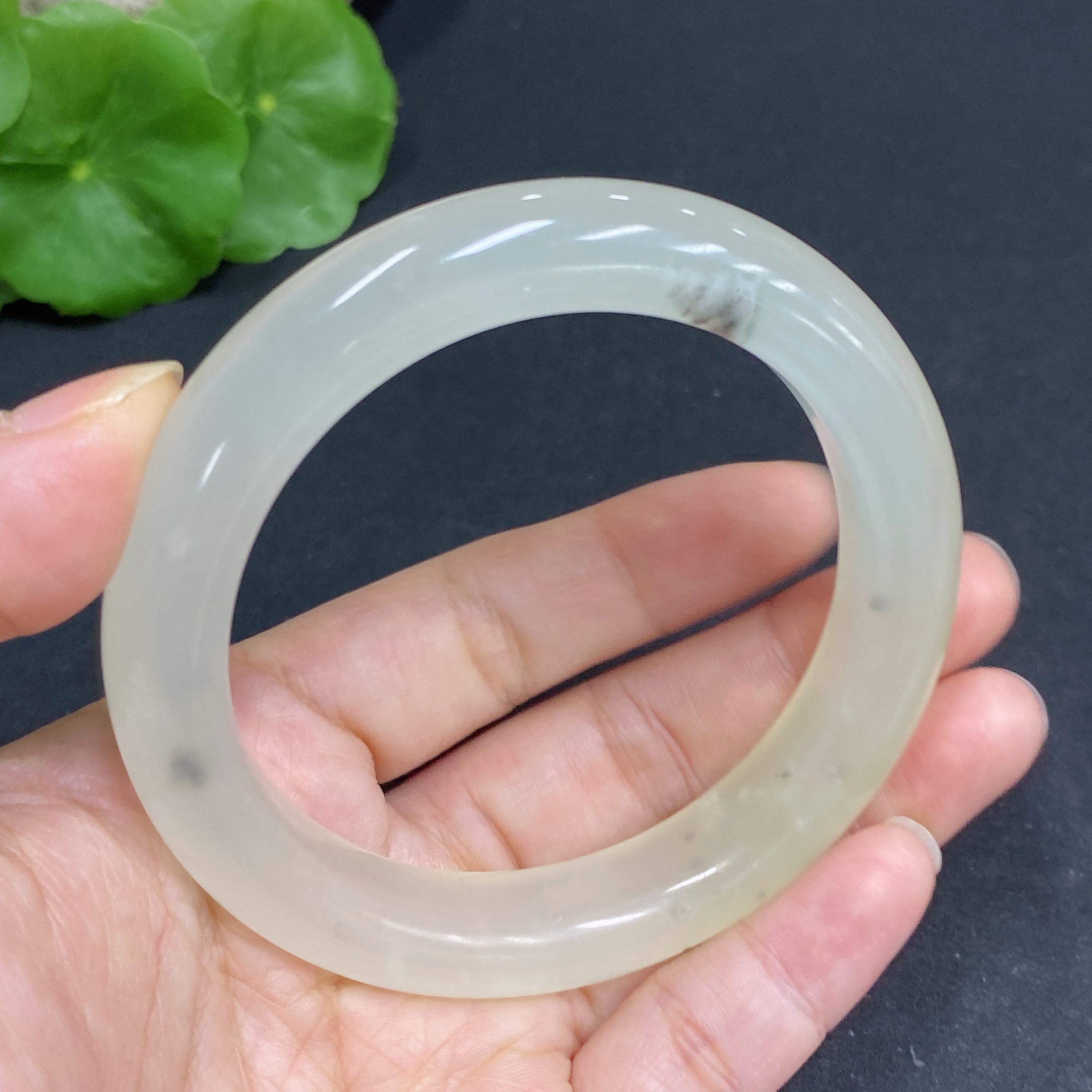 H33939977 Xiuyu (Serpentine Jade) Regular Round Bracelet Size 55.6 Approx. 48g