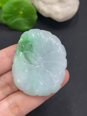 F33883416 Jadeite Lotus Leaf Pendant Total Weight Approx. 17.6g