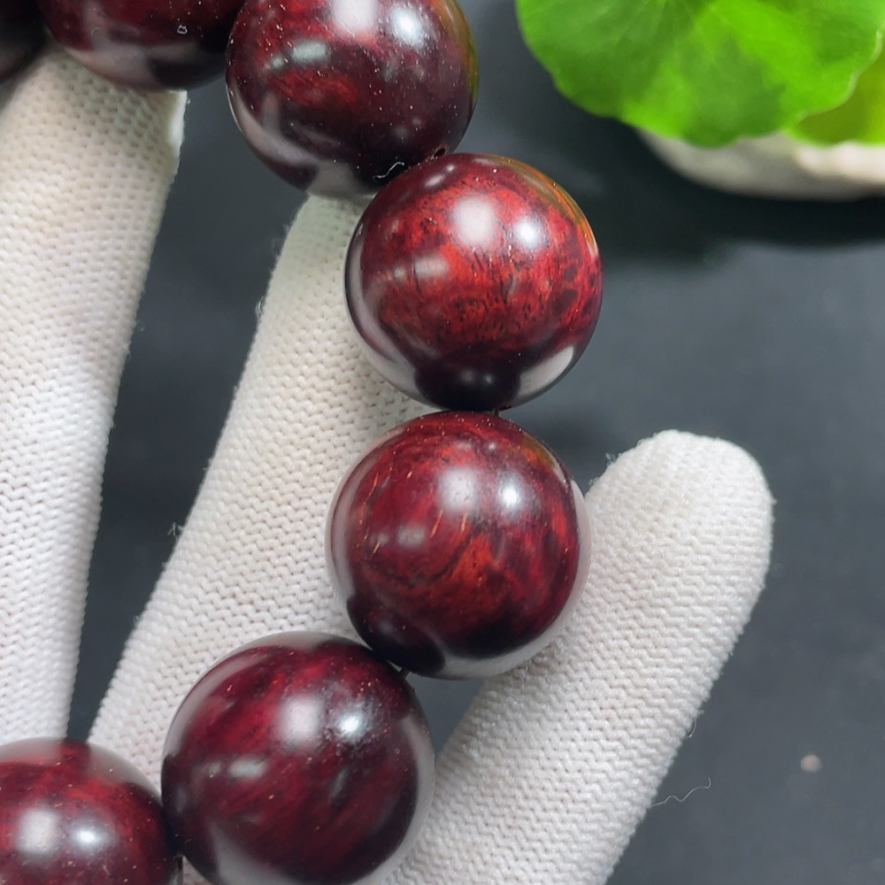 W31666223 Small-Leaf Sandalwood Sandalwood Bracelet, Total Weight Approx. 63.00g, Size Around 20.3mm