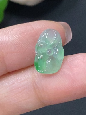 F34076117 Jadeite inlay piece, total weight approx. 0.54g